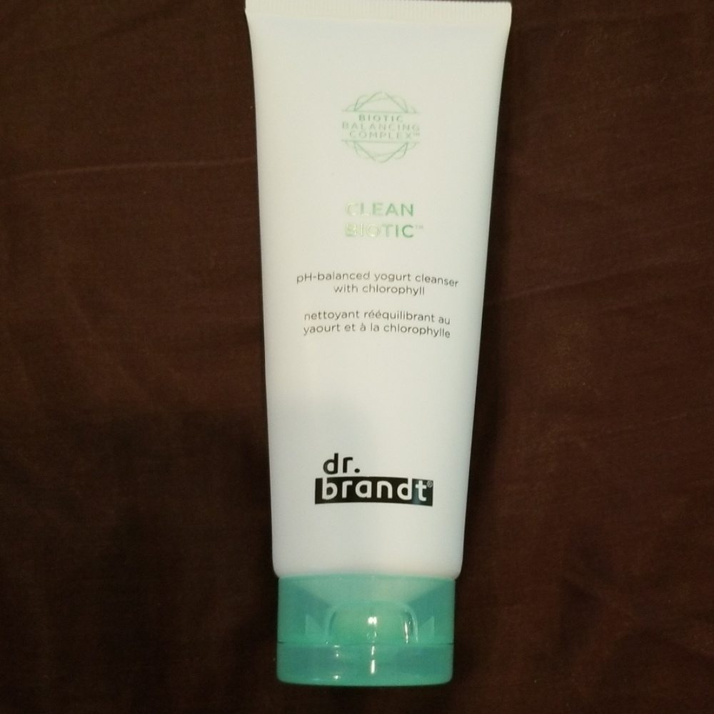 Dr Brandt clean biotic cleanser